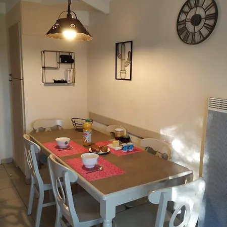 Les Coteaux B10 Holiday home *
