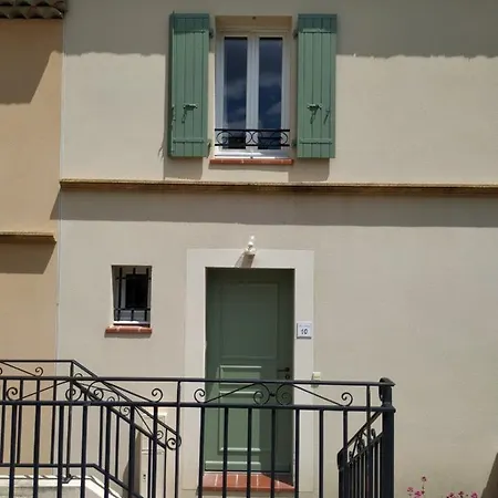Les Coteaux B10 Holiday home *